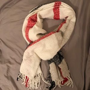 American Eagle scarf